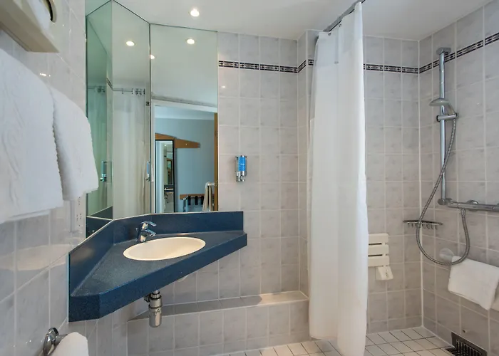 Holiday Inn Express Exeter East By Ihg